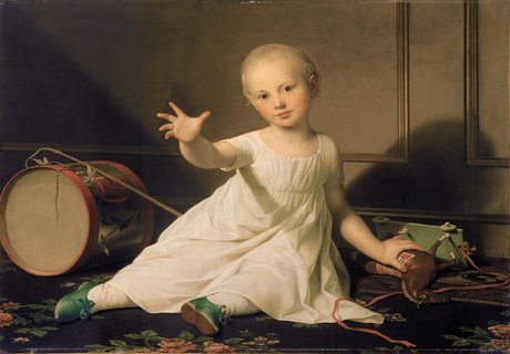 Das Gemälde „Herzog Friedrich Emil August von Schleswig-Holstein-Sonderborg-Augustenburg, gen. Prinz von Noer“ von Jens Juel zeigt einen kleinen Jungen. Er trägt ein weißes Gewand und streckt seine Hand den Betrachtenden entgegen. Neben ihm befindet sich Spielzeug, eine Trommel und ein Holzpferd.. 