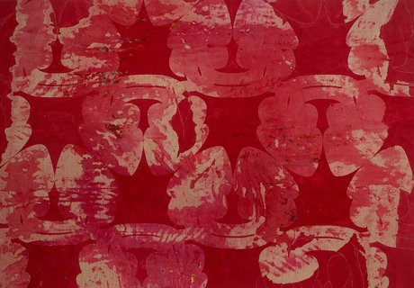 Das Kunstwerk „Herz“ von Elsbeth Arlt zeigt ein Ornament aus roten Herzen. Die Herzen sehen in ihrer Form einem echten Herzen ähnlich.