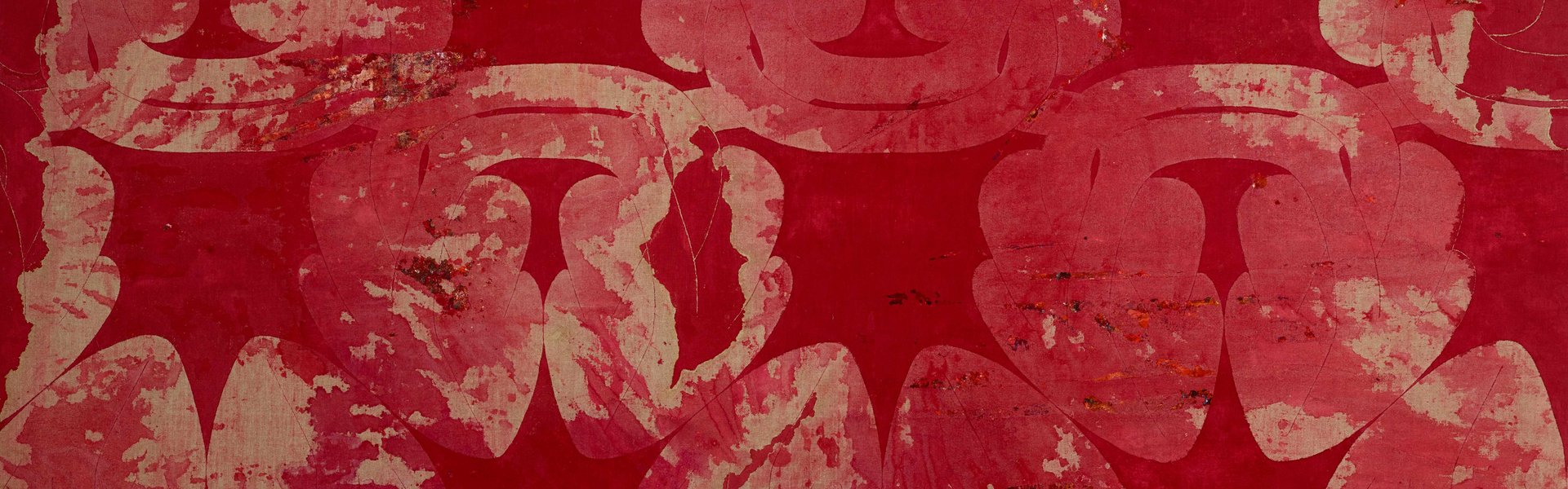 Das Kunstwerk „Herz“ von Elsbeth Arlt zeigt ein Ornament aus roten Herzen. Die Herzen sehen in ihrer Form einem echten Herzen ähnlich.